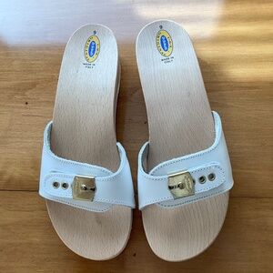 Dr.  Scholl’s original clog size 9, white